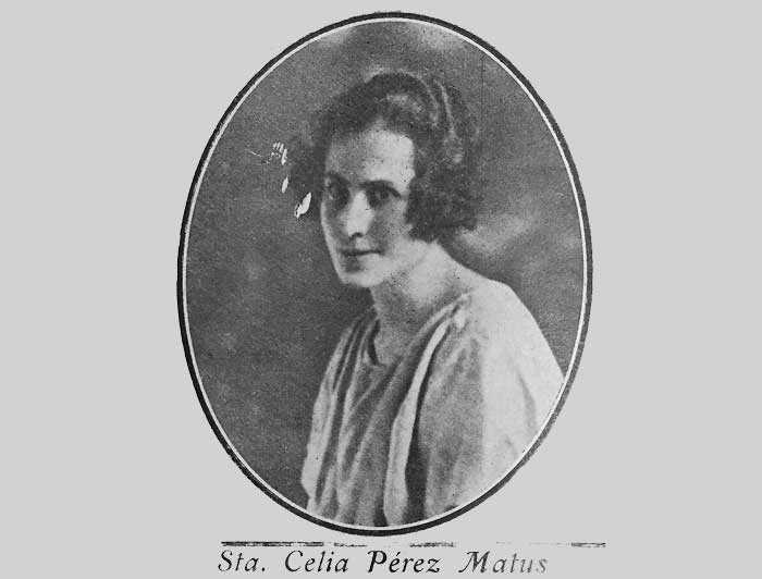 Retrato en sepia de Celia Pérez, la primera mujer egresada de la UC