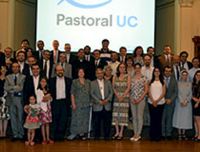 imagen correspondiente a la noticia: "Pastoral UC realizó ceremonia de nombramiento de nuevo Comité Académico Pastoral 2015"