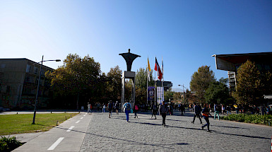 Vista entrada de campus San Joaquín