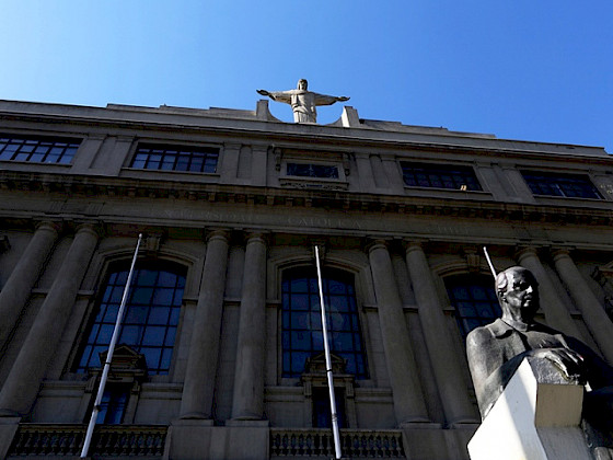 Fachada Casa Centra UC