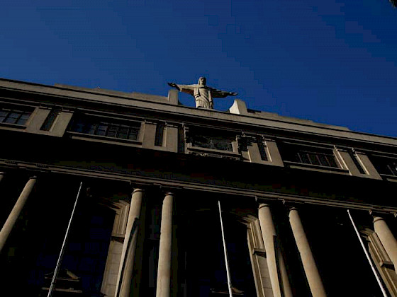 Foto fachada Casa Central de la UC. Banco de Imágenes