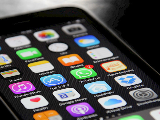 Imagen de iphone y aplicaciones instaladas