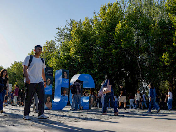 Estudiantes en el patio