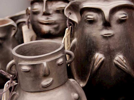 Artesanía en greda se exhibe en la 47 Muestra Internacional de la UC