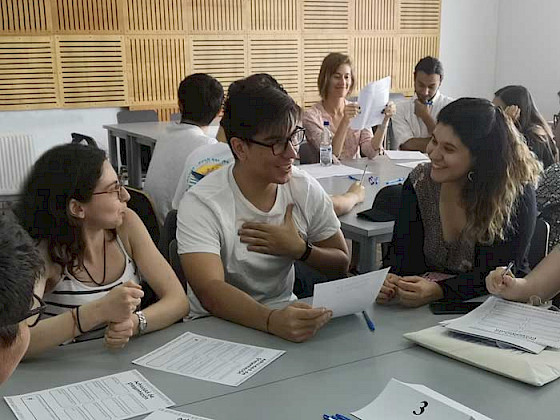 Tutorías a alumnos que ingresan por admisión especial a la Universidad Católica.