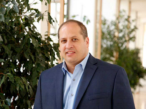 Vicerrector académico de la UC, Fernando Purcell, en campus San Joaquín.