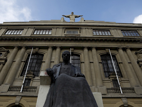 Frontis campus Casa Central