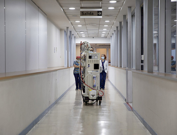 Atención de salud en Hospital UC. Foto Dirección de Comunicaciones.