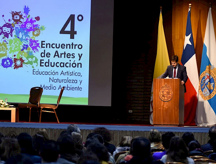 Uno de los expositores del seminario realizado en la Casa Central.