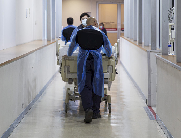 imagen correspondiente a la noticia: "Se mantiene alta tasa de casos nuevos y gran velocidad de crecimiento en la ocupación hospitalaria"