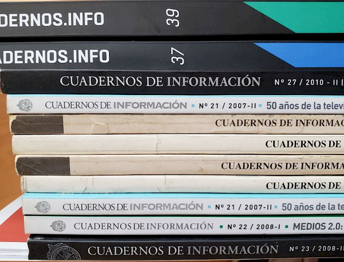 varias ediciones de Cuadernos de Información 