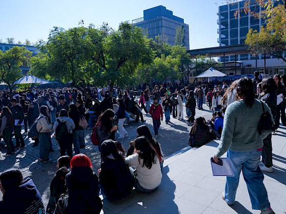 Estudiantes en el patio