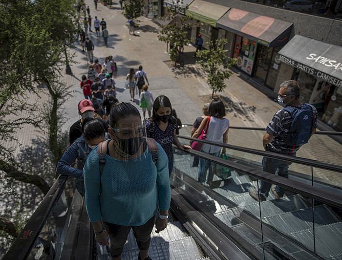 imagen correspondiente a la noticia: "Surgen retrocesos en la contención de la epidemia durante la vacunación"