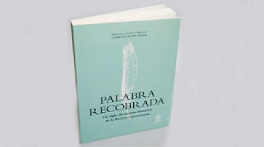 Portada del Libro "Palabra recobrada" publicado por Ediciones UC