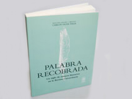 Portada del Libro "Palabra recobrada" publicado por Ediciones UC