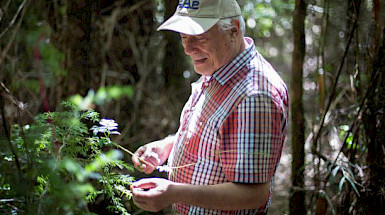 Juan Armesto en Senda Darwin.- Foto IEB