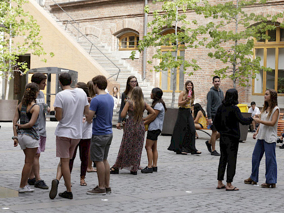 Diálogo de alumnos. Foto Dirección de Comunicaciones