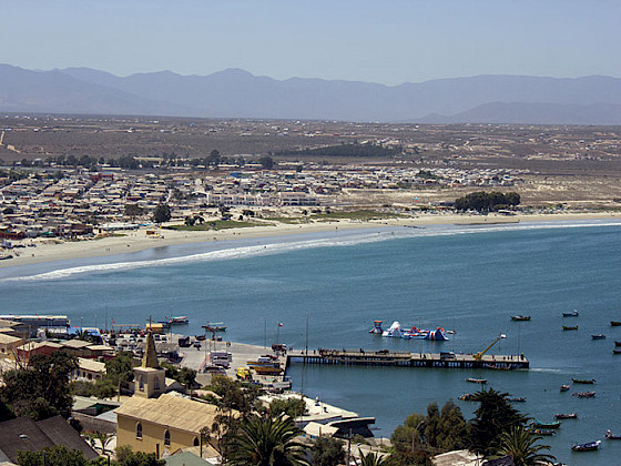 Imagen panorámica del borde costero de Tongoy.
