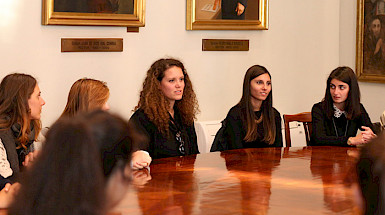 Mujeres en la universidad. Foto Dirección de Comunicaciones