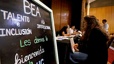 Secundaria postulando a admisión de inclusión de la UC, Casa Central, previo a la pandemia.