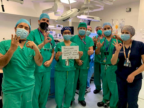 Equipo del Programa de Trasplante de la UC en al pabellón.