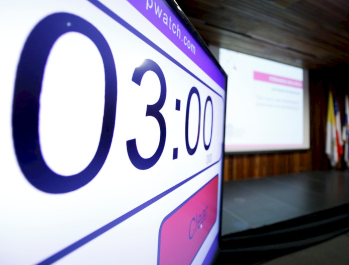 Digital clock showing a 3 minute countdown.