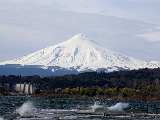 lago y volcan villarrica