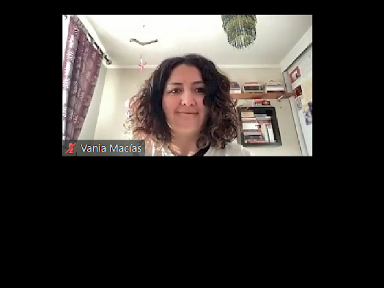 Vania Macías in a Zoom screen.