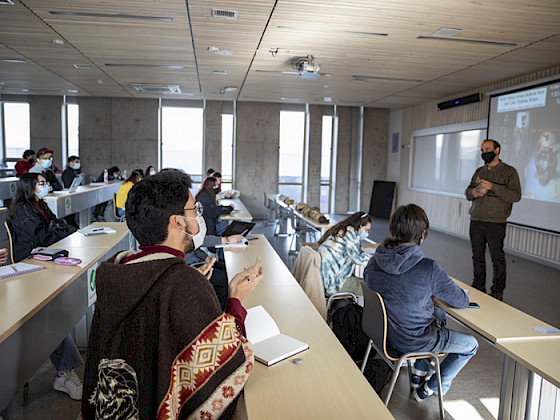 alumnos en clases. Foto Dirección de Comunicaciones