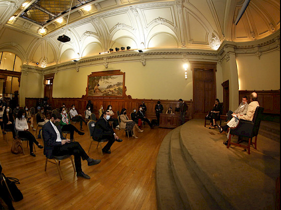 Primer encuentro con candidatos (as) presidenciales en la UC. Foto Dirección de Comunicaciones