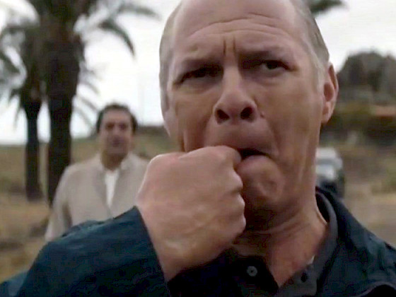 Imagen de la película La Gomera: un hombre da un silbido