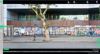 Imagen de "La ciudad como texto", de la diseñadora UC Carola Ureta, con muros rayados con consignas del estallido social.
