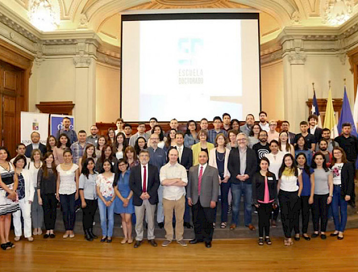 imagen correspondiente a la noticia: "Escuela de Verano 2019 organizada por universidades Católica y de Chile se extenderá hasta este viernes"