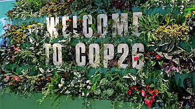 Foto del escenario principal de la COP26 en Escocia.