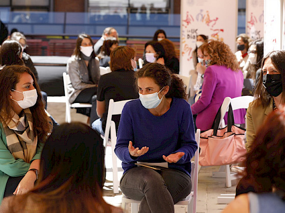 Diálogo en la universidad.- Foto Dirección de Comunicaciones
