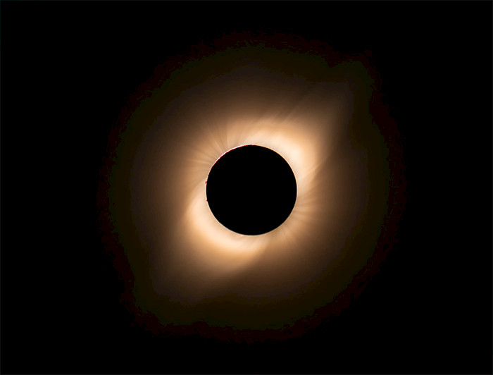 imagen correspondiente a la noticia: "El eclipse que oscureció el verano antártico"