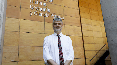 Retrato de profesor Johannes Rehner, nuevo director del Instituto de Geografía.