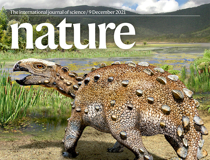 Portada revista Nature con el dinosaurio chileno. 