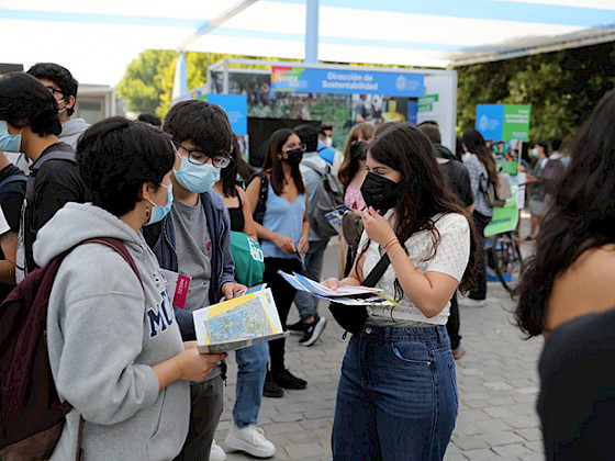 Novatos y novatas 2022 en campus San Joaquín.