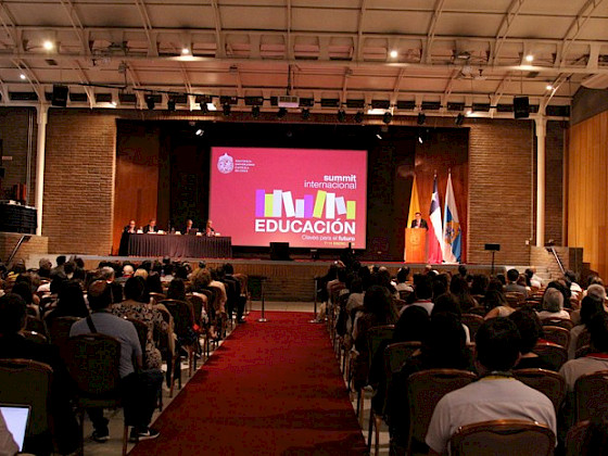 Salón Fresno, Summit Internacional de Educación