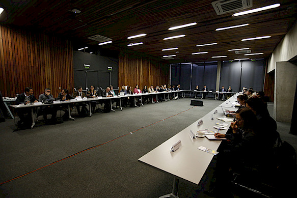 Sesión de Foro Universitario UC