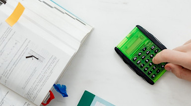 calculadora, cuadernos