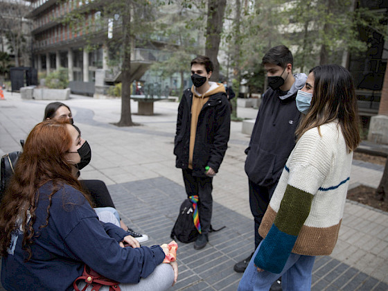 Estudiantes en casa central.- Foto Dirección de Comunicaciones