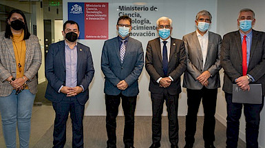 Rectores G9 con ministro de Ciencia, Conocimiento e Innovación. Foto Dircom UdeC