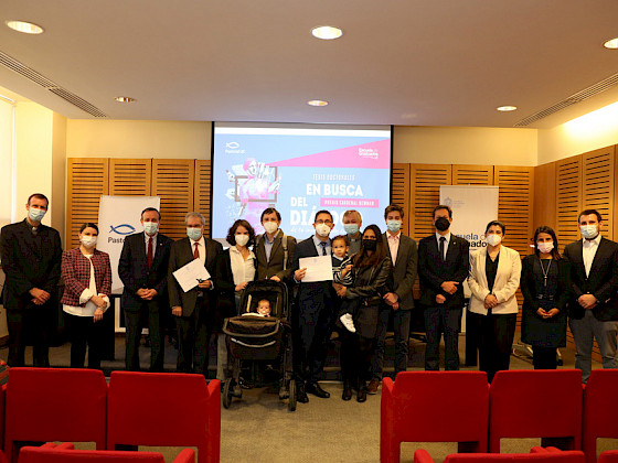 Ceremonia de entrega de premios cardenal Newman.- Foto Karina Fuenzalida