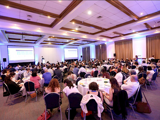 162 miembros de la Universidad Católica en reunión de trabajo para la implementación de Canvas UC