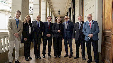 Friends UC directors met with the President and other UC Chile authorities.
