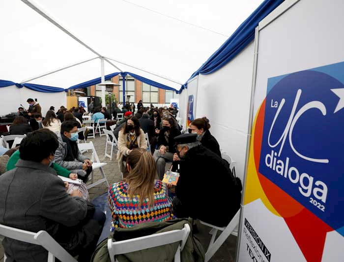 Ciclo de Debates Constitucionales UC.- Foto Dirección de Comunicaciones