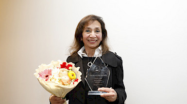 Verónica García, profesora del colegio Arturo Toro Amor, reconocida con el premio "Elisa Valdés".- Foto César Cortés