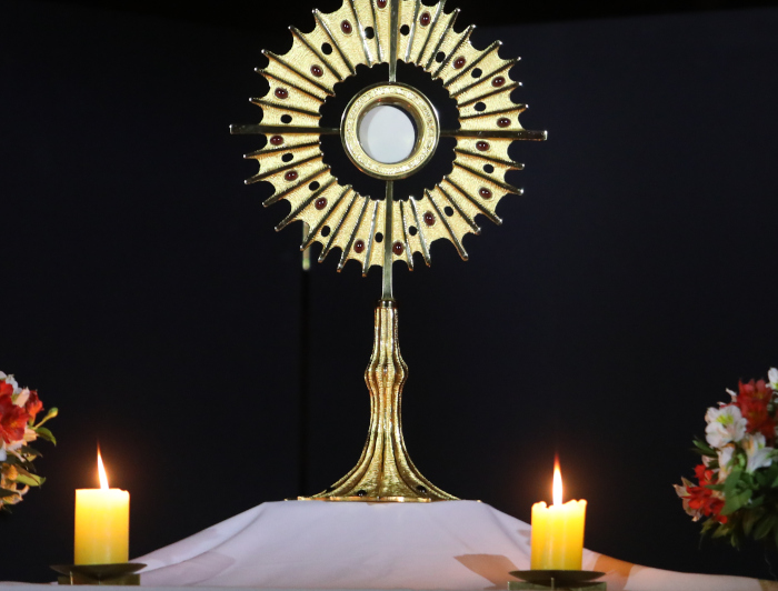 Blessed Sacrament exposed during the Soli Deo Gloria concert